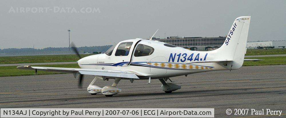 N134AJ, 2005 Cirrus SR22 C/N 1511, SATSair flight SYK8 down and taxiing to park