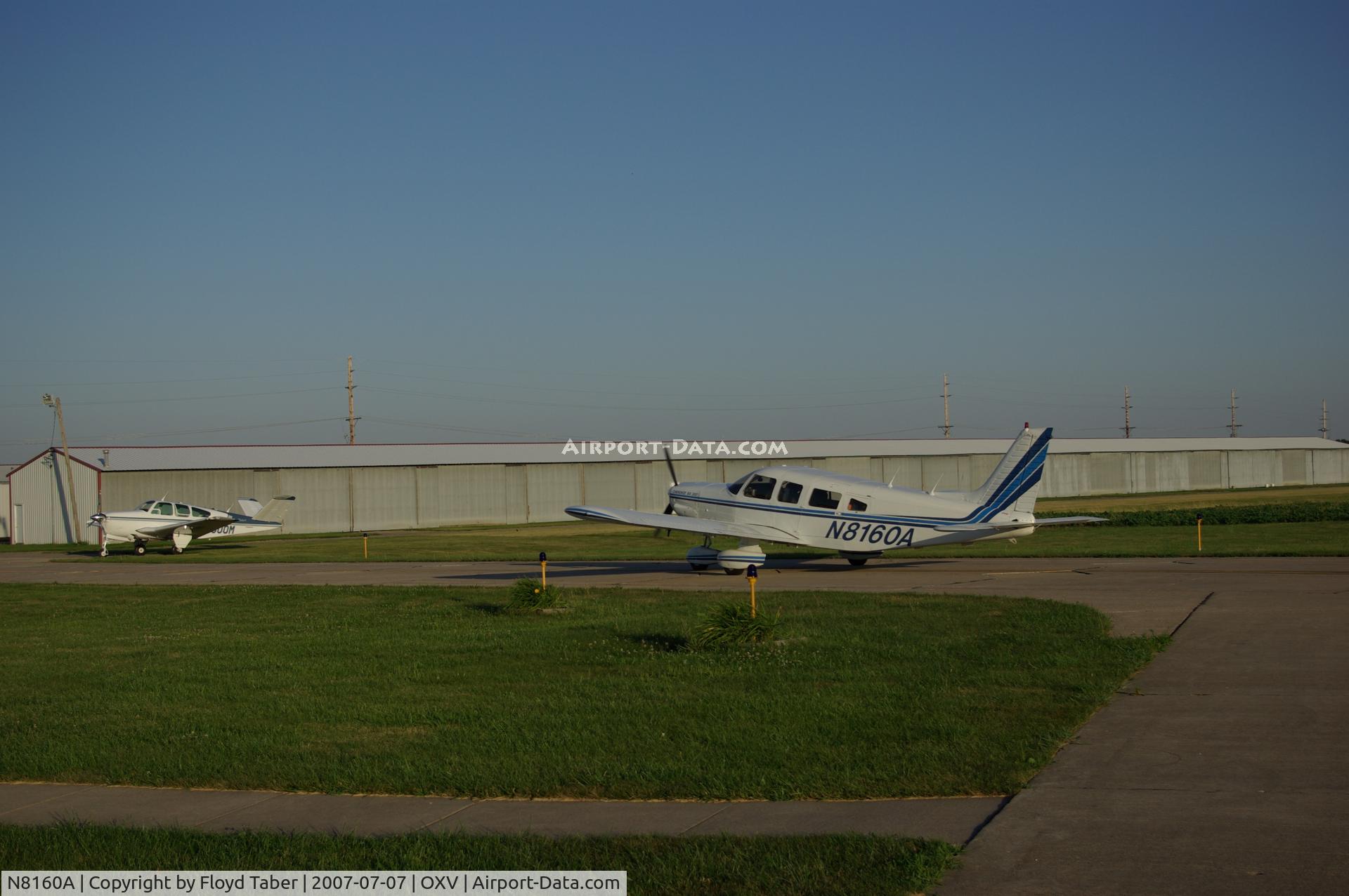 N8160A, 1980 Piper PA-32-300 Cherokee Six C/N 32-7940285, Stop for Fuel