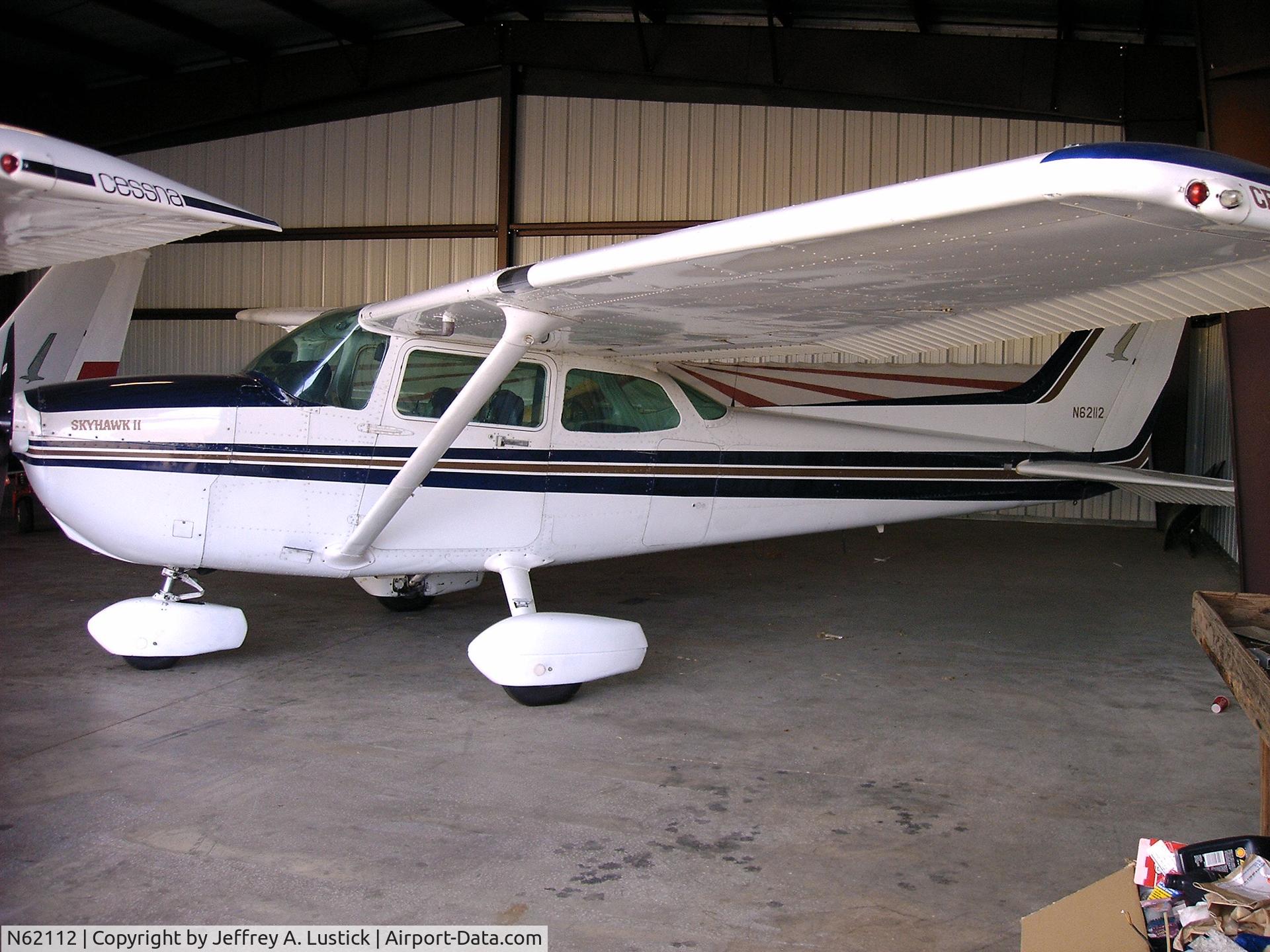 N62112, Cessna 172P C/N 17275214, Cessna N62112