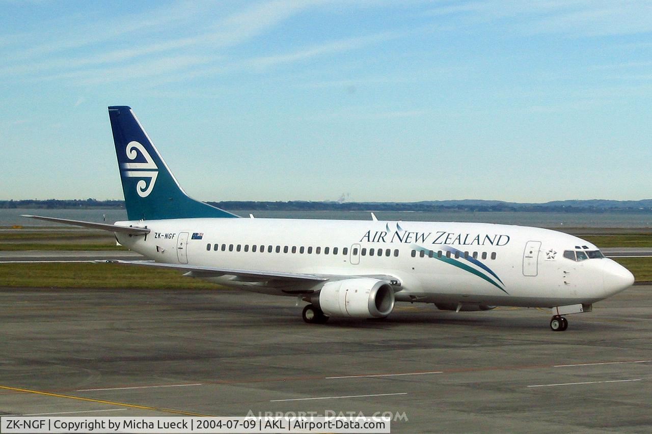 ZK-NGF, 1998 Boeing 737-3U3 C/N 28734, Arriving in Auckland