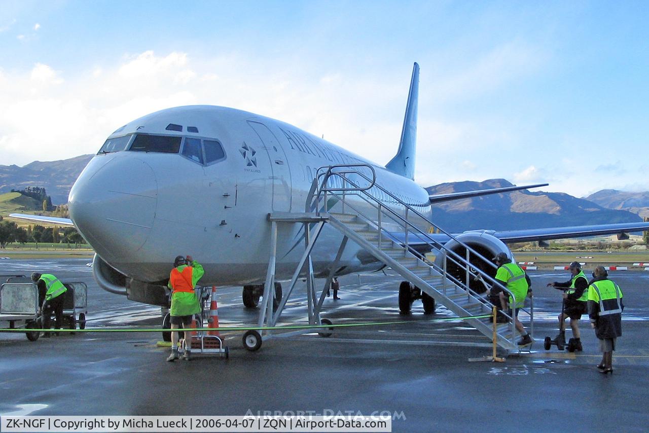 ZK-NGF, 1998 Boeing 737-3U3 C/N 28734, Just arrived in Queenstown