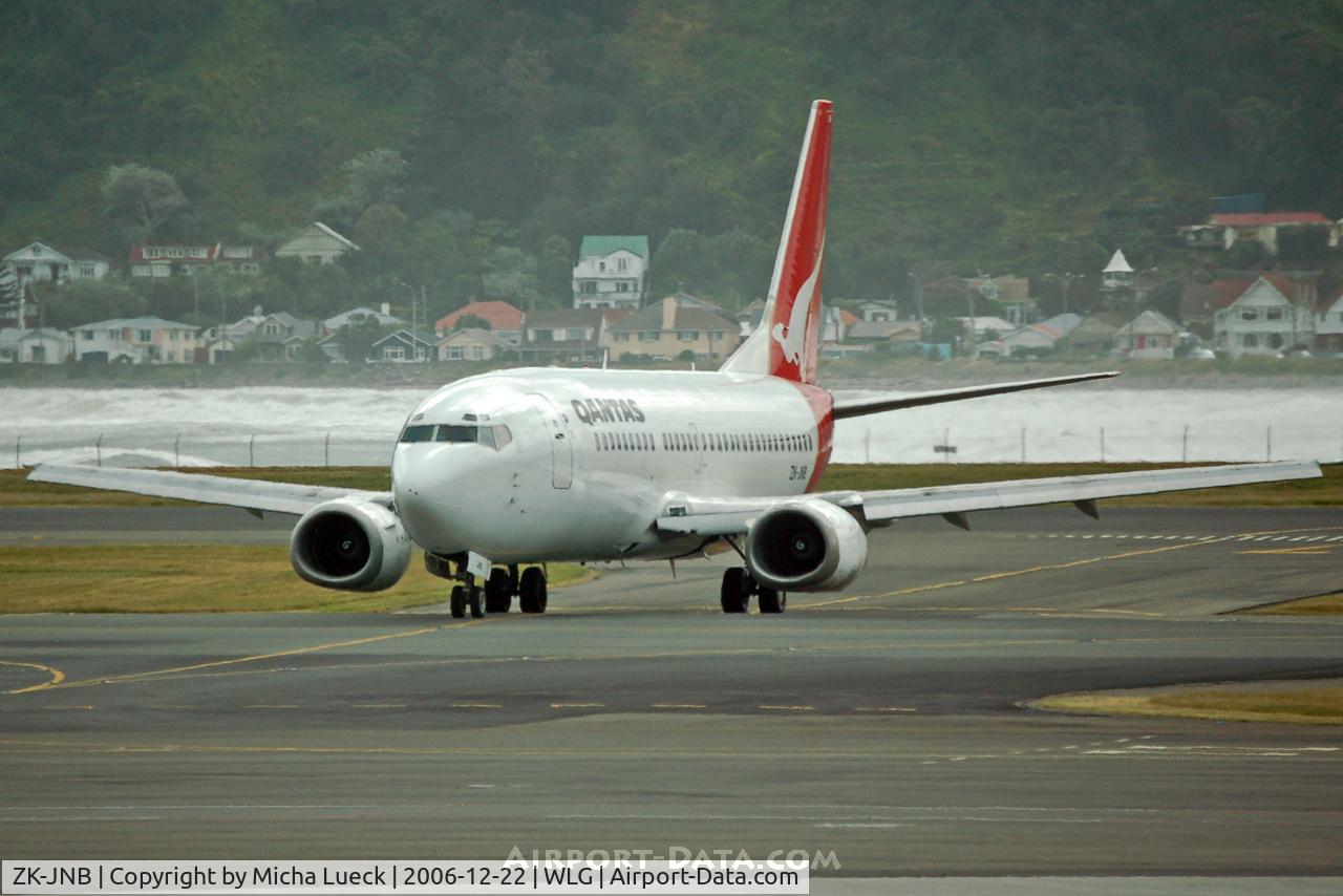ZK-JNB, 1987 Boeing 737-376 C/N 23491, Arriving in Wellington