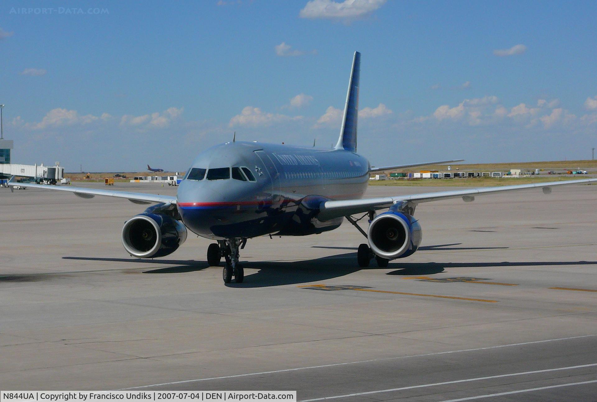 N844UA, 2001 Airbus A319-131 C/N 1581, United Airlines A319 for B39.