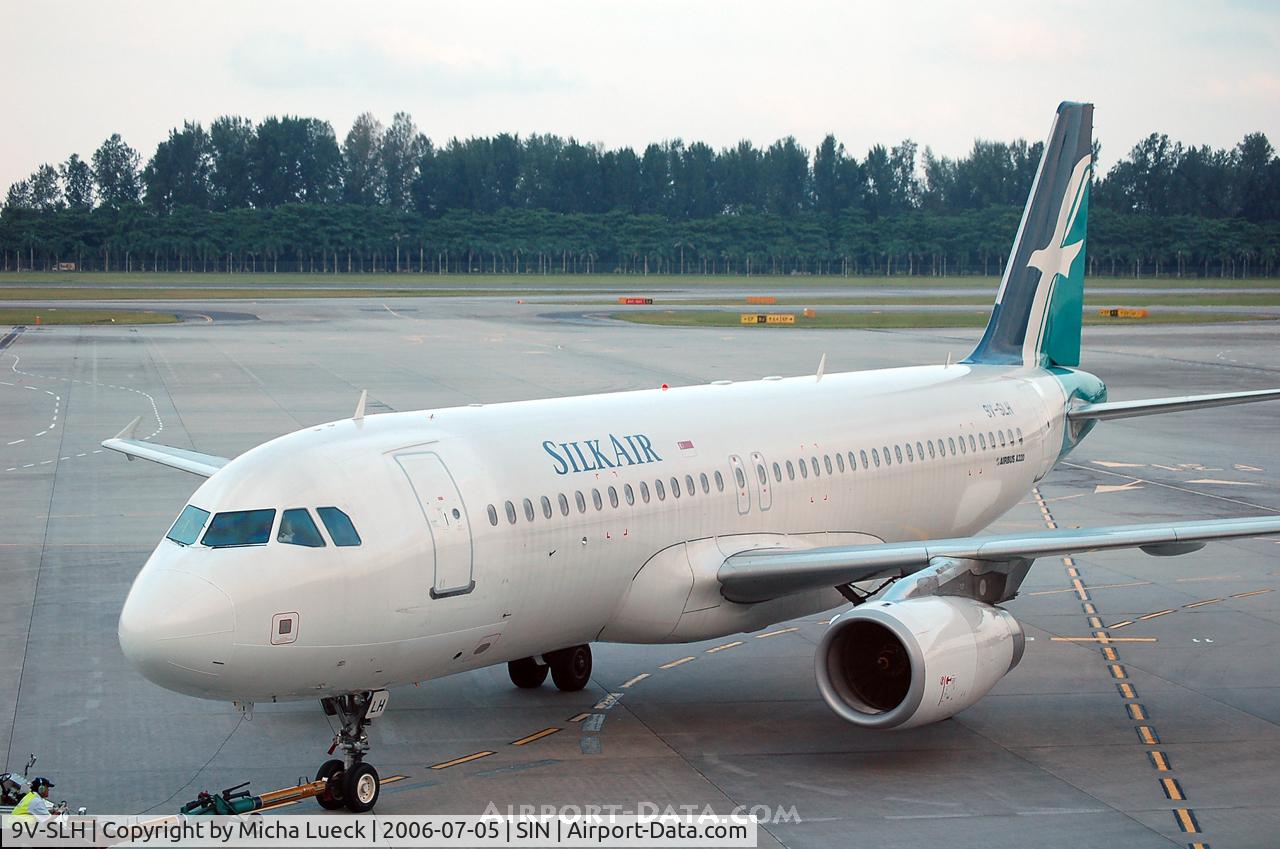 9V-SLH, 2005 Airbus A320-232 C/N 2517, Push-back