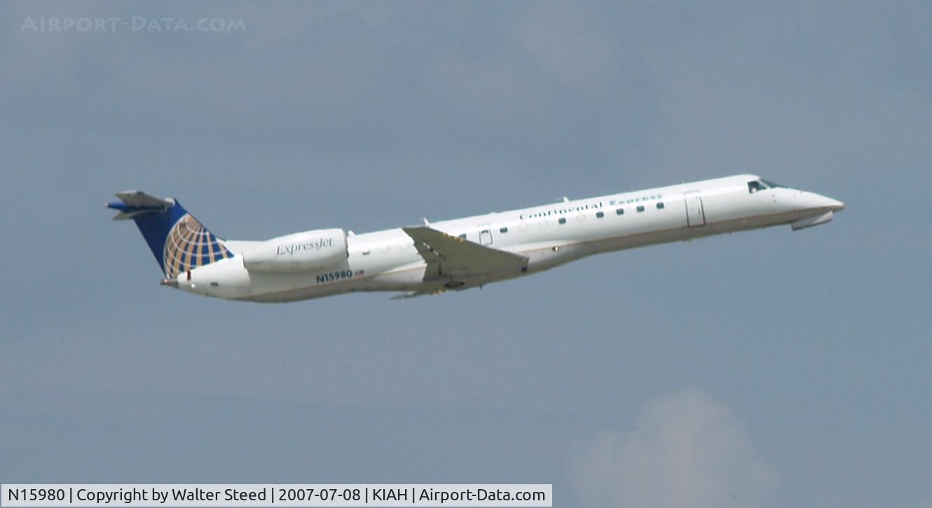 N15980, 1999 Embraer ERJ-145LR (EMB-145LR) C/N 145202, Departing RWY 15