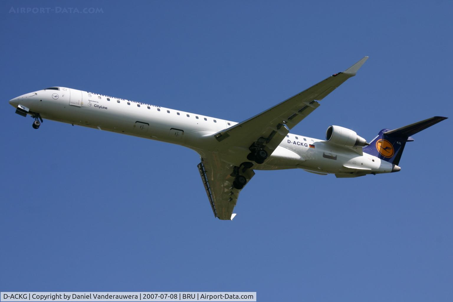 D-ACKG, 2006 Bombardier CRJ-900LR (CL-600-2D24) C/N 15084, flight  LH4602 is descending to rwy 25R