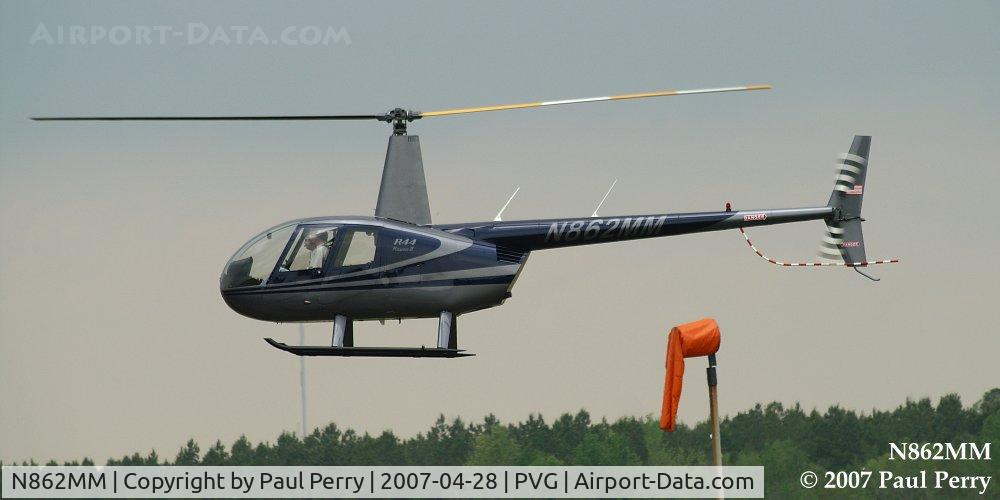 N862MM, 2006 Robinson R44 II C/N 11350, No wind, at the moment