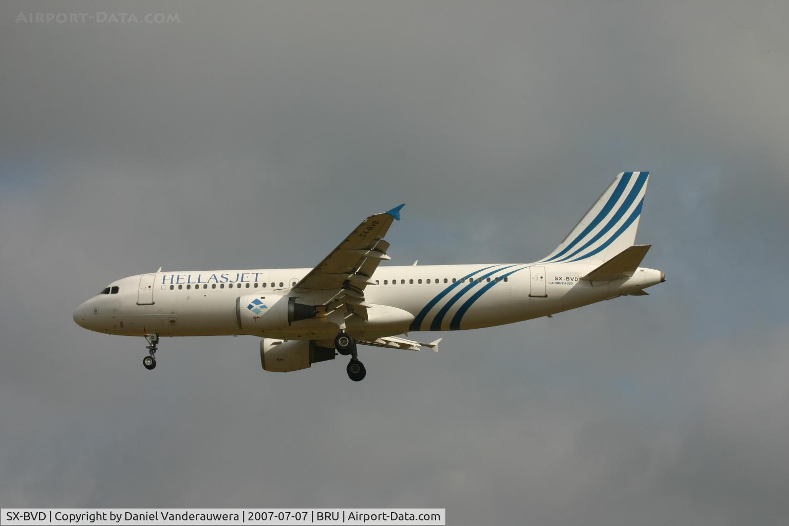 SX-BVD, 1990 Airbus A320-211 C/N 142, arrival of flight HJ3089 on rwy 25L