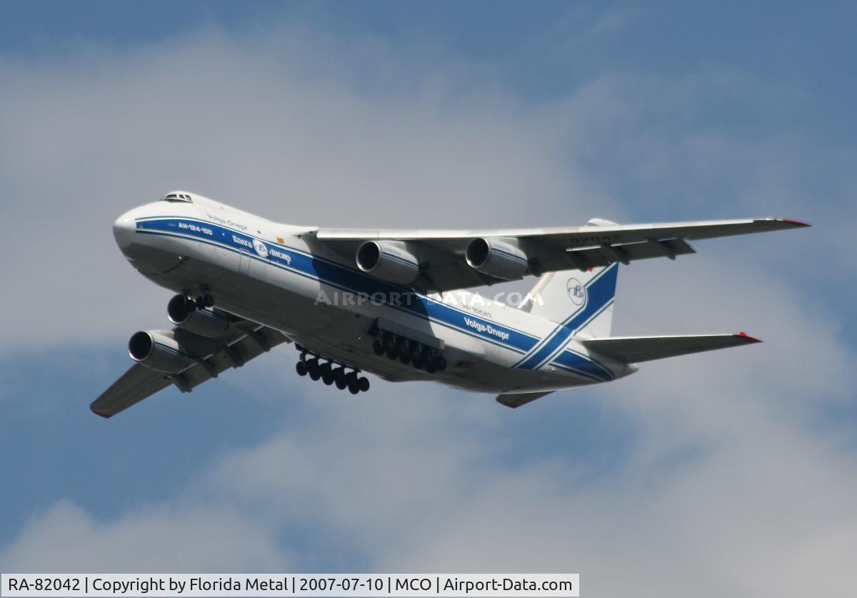 RA-82042, 1991 Antonov An-124-100 Ruslan C/N 9773054055093/0606, Volga