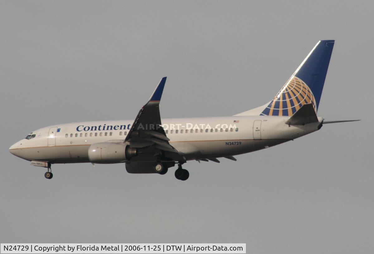N24729, 1999 Boeing 737-724 C/N 28945, Continental