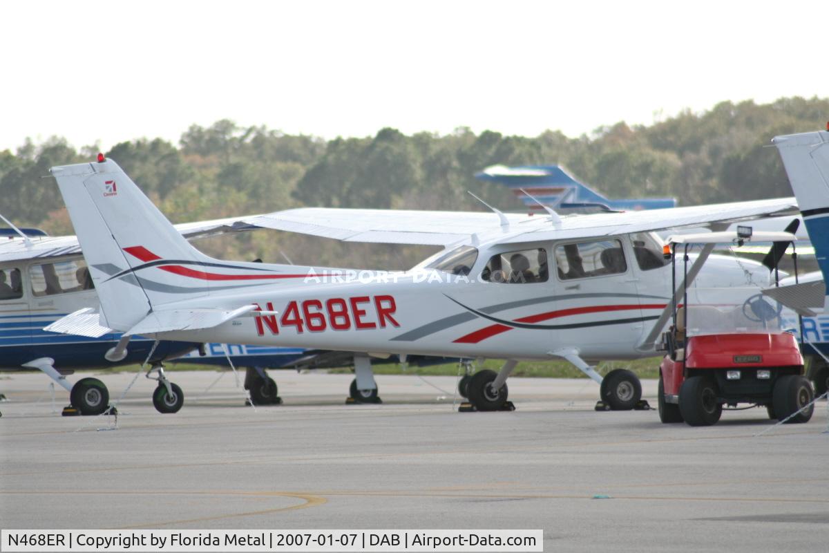 N468ER, 2001 Cessna 172S C/N 172S8939, C172