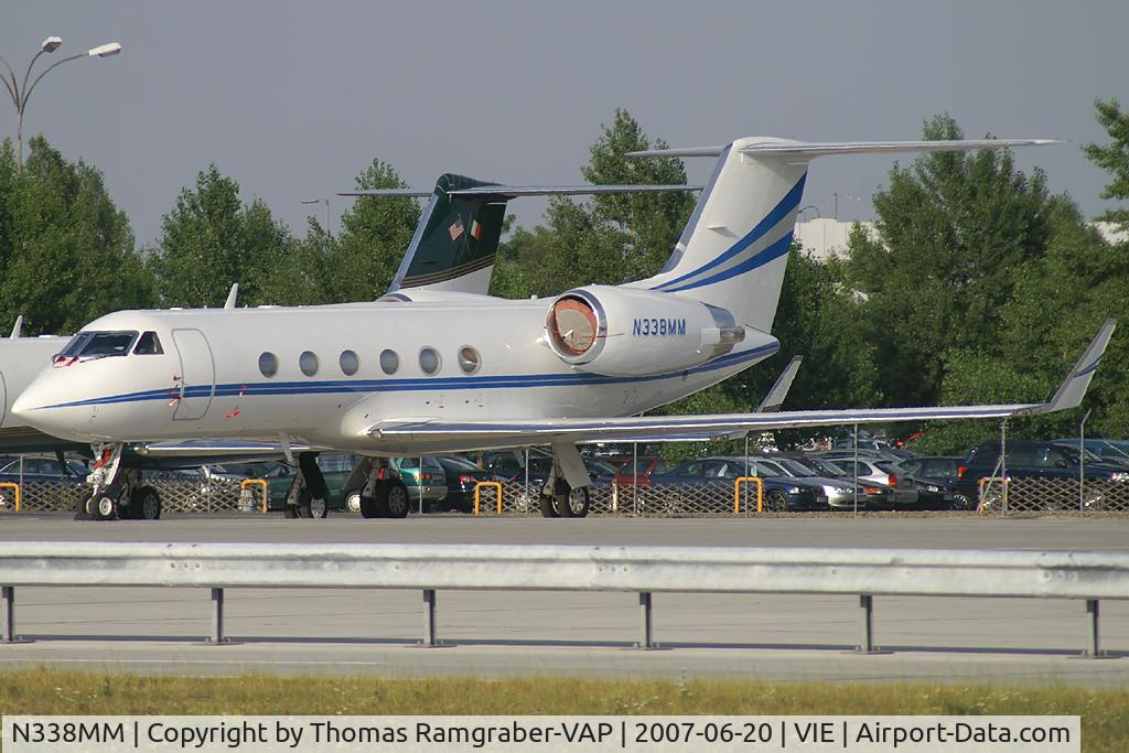 N338MM, 1988 Gulfstream Aerospace G-IV C/N 1076, Wells Fargo Bank Gulfstream 4