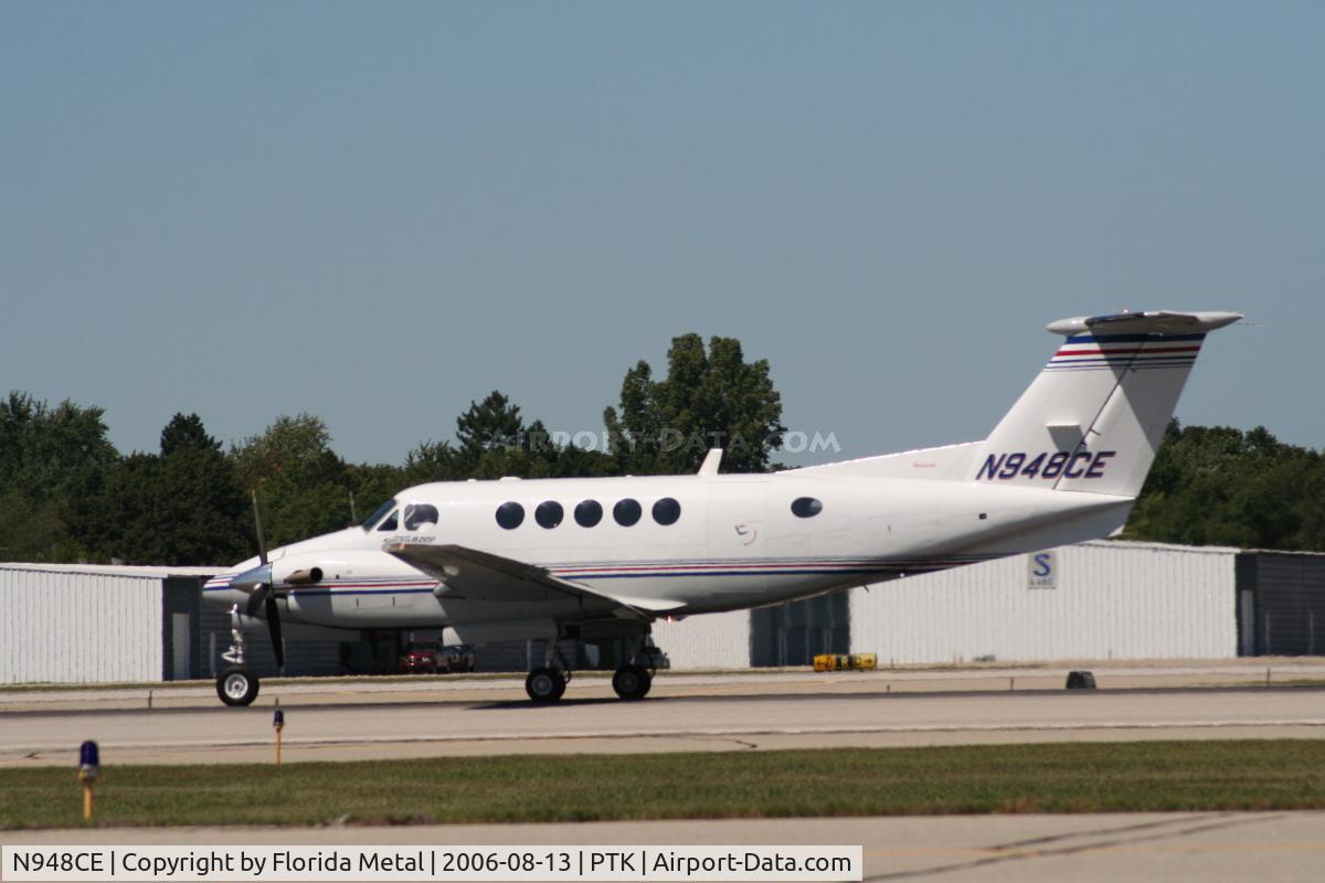 N948CE, 2000 Raytheon Aircraft Company B200 C/N BB-1736, B200