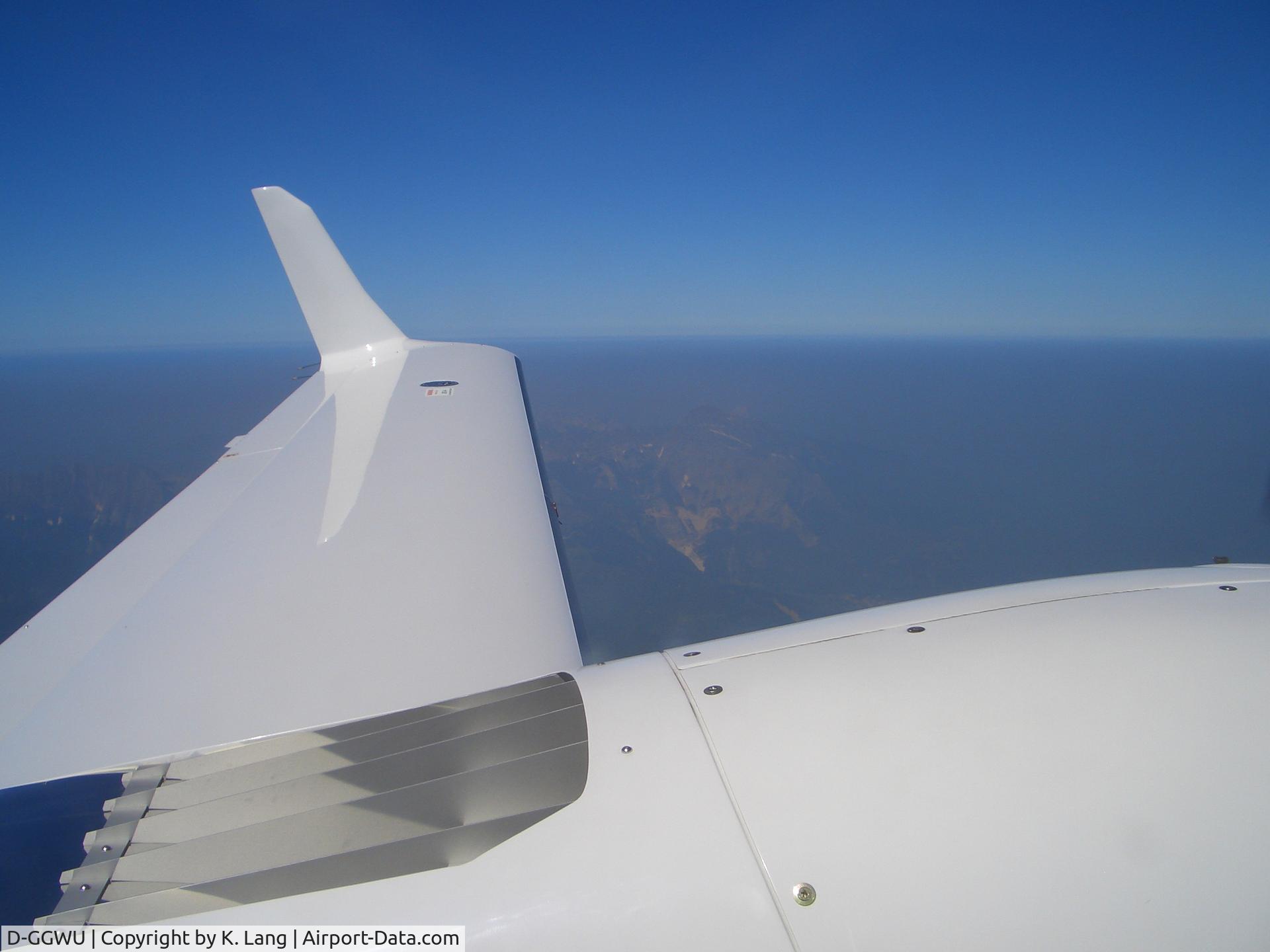 D-GGWU, 2007 Diamond DA-42 Twin Star C/N 42.220, smooth cruising