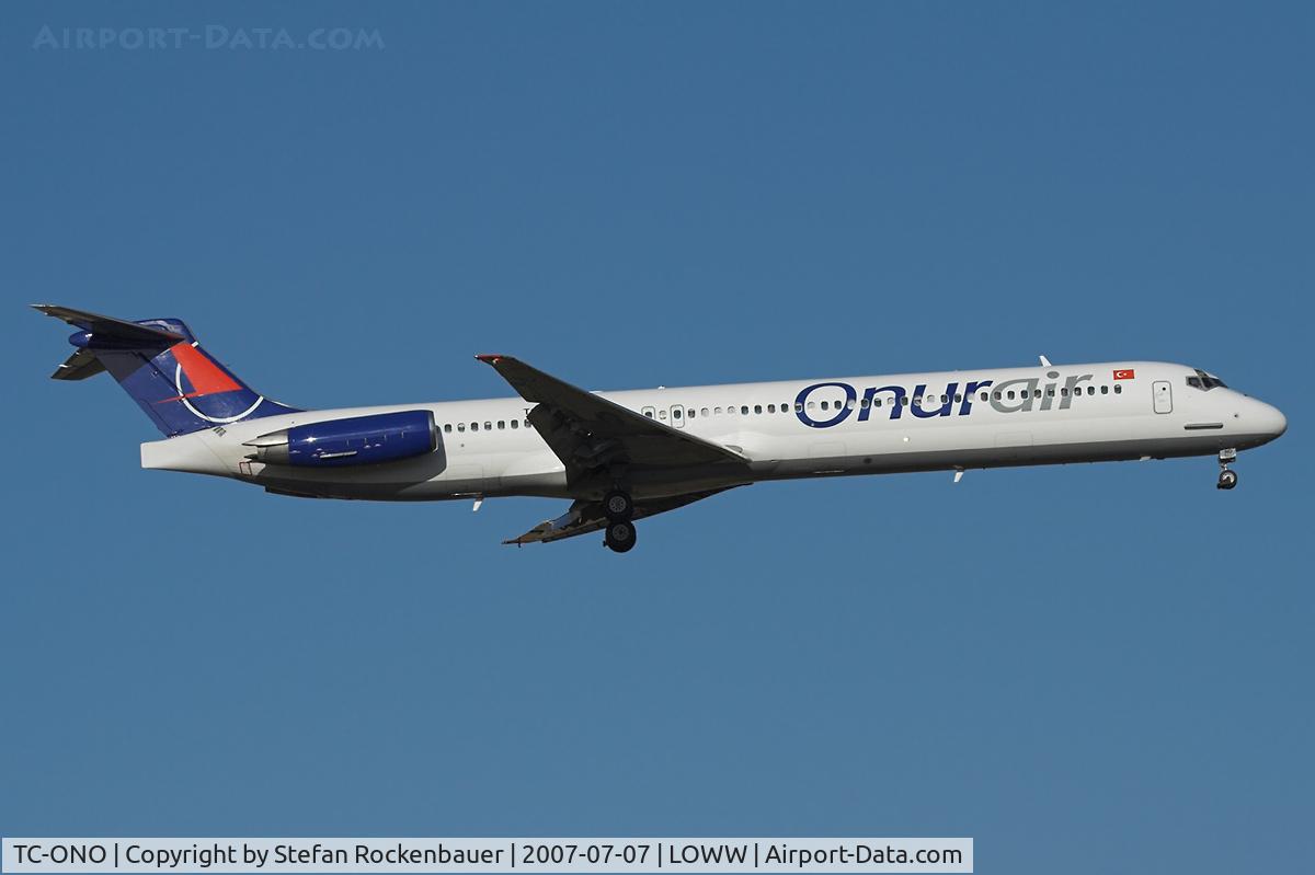 TC-ONO, 1997 McDonnell Douglas MD-88 C/N 53548/2180, Nice surprise.