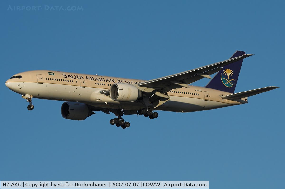 HZ-AKG, 1998 Boeing 777-268/ER C/N 28350, Catched in the last rays of sun.
