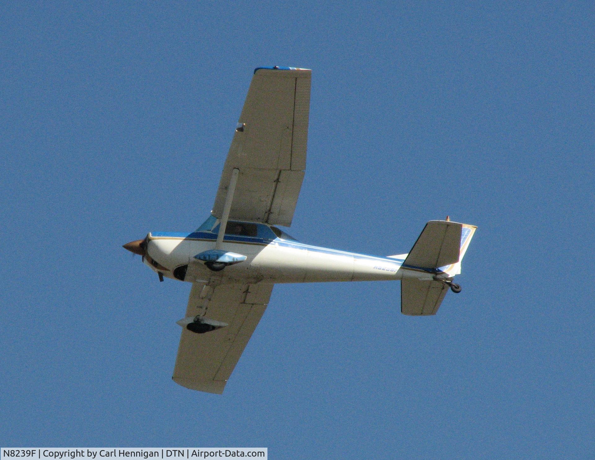N8239F, 1966 Cessna 150F C/N 15064339, Departing runway 32 DTN