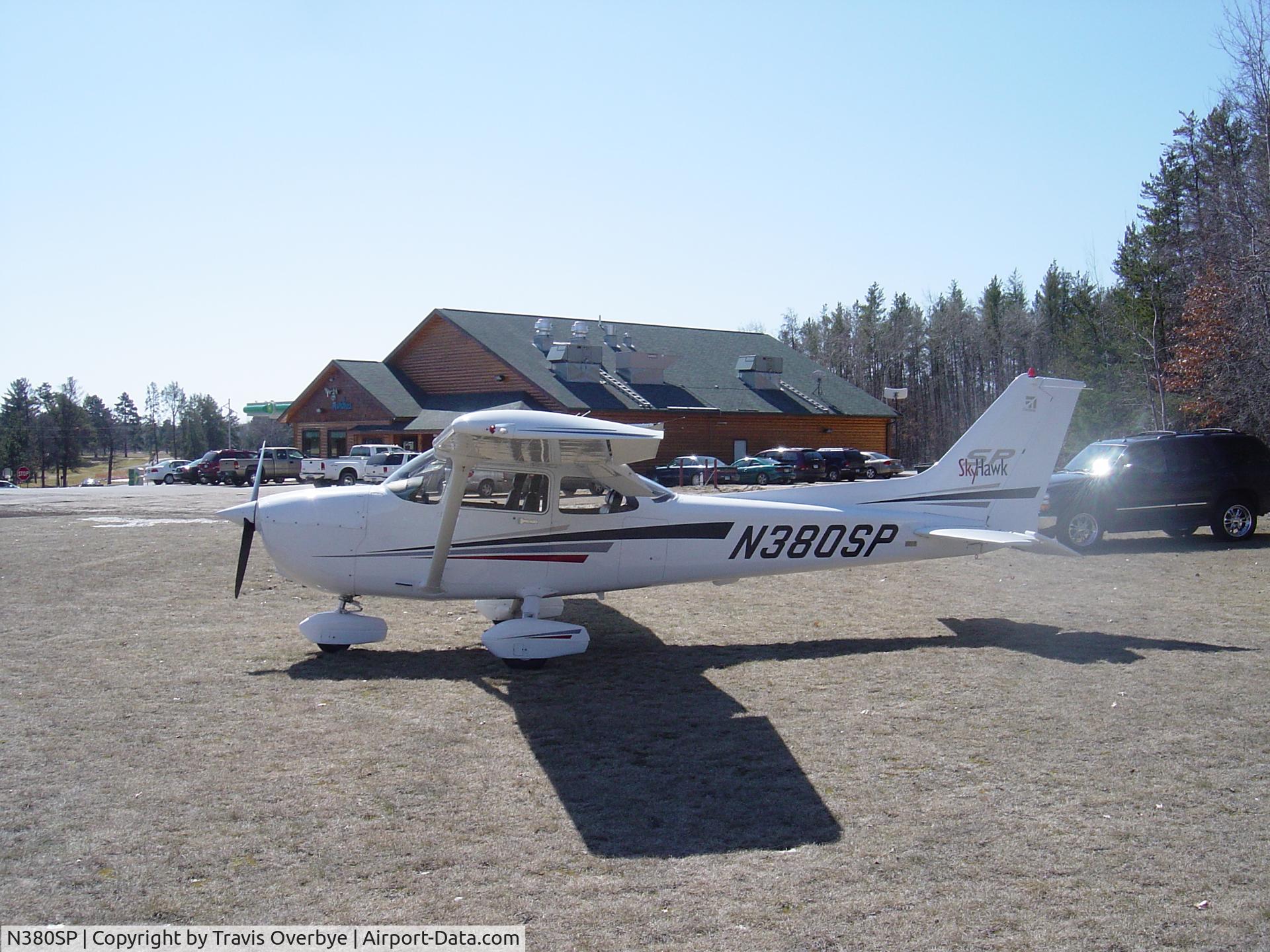 N380SP, 2001 Cessna 172S C/N 172S8774, Breezy Point Resort