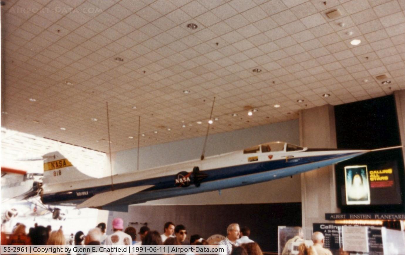 55-2961, 1955 Lockheed YF-104A Starfighter C/N 183-1007, ex-N181NA hanging at the National Air & Space Museum.  F-104A