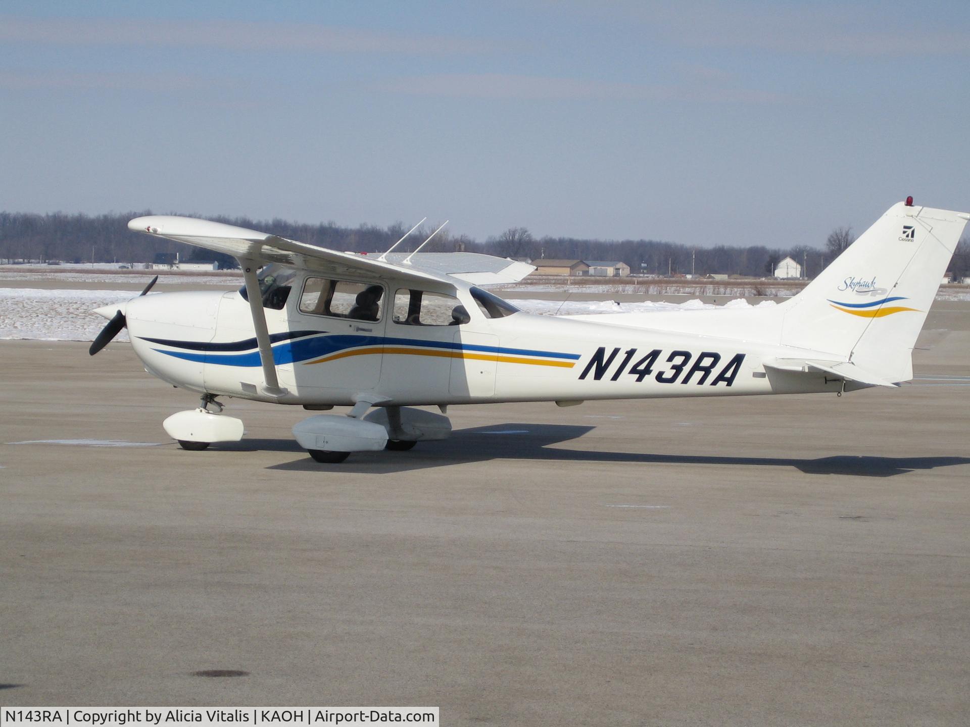 N143RA, 1999 Cessna 172S C/N 172S8314, 1999 C-172 SP the day we bought it in Lima, OH