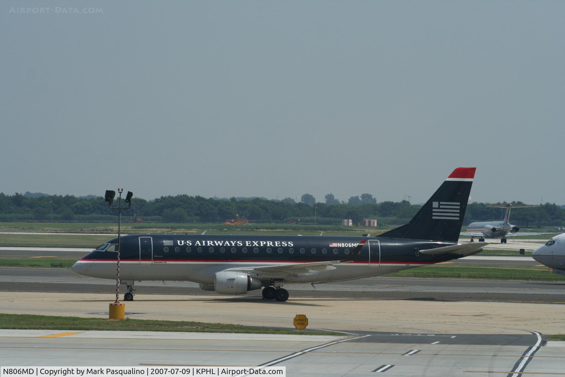 N806MD, 2004 Embraer 170SU (ERJ-170-100SU) C/N 17000019, EMB 170-100SU