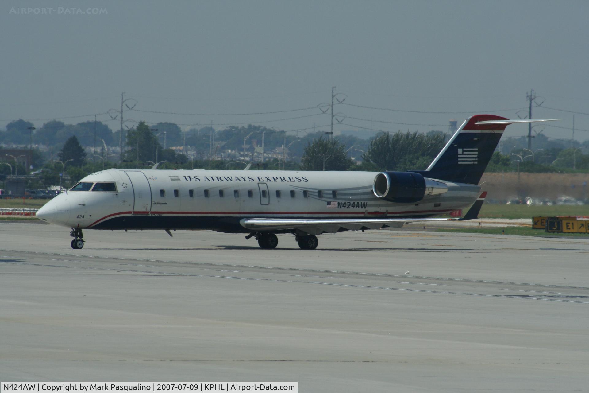 N424AW, 2002 Bombardier CRJ-200LR (CL-600-2B19) C/N 7656, CL-600-2B19