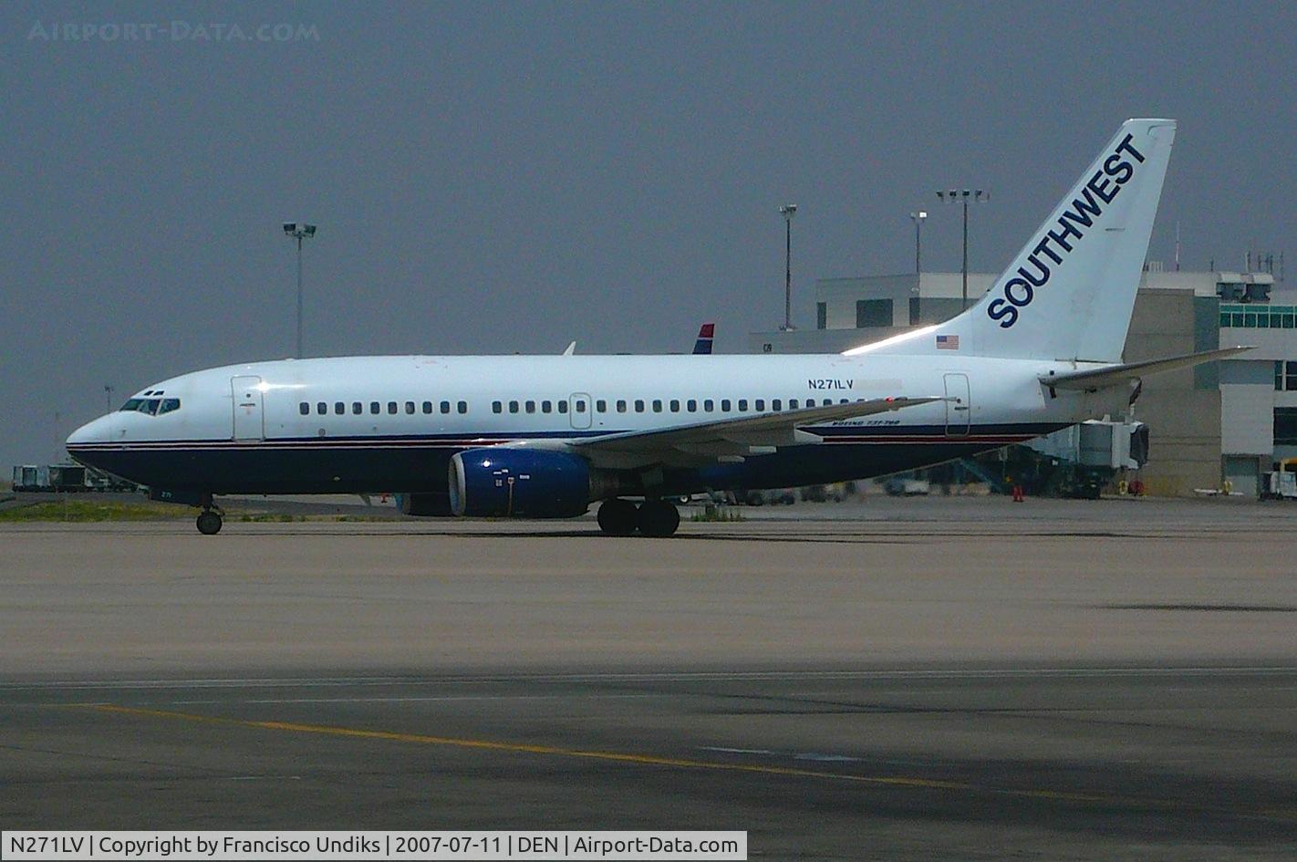 N271LV, 1998 Boeing 737-705 C/N 29090, Southwest Airlines on Charlie Sierra.