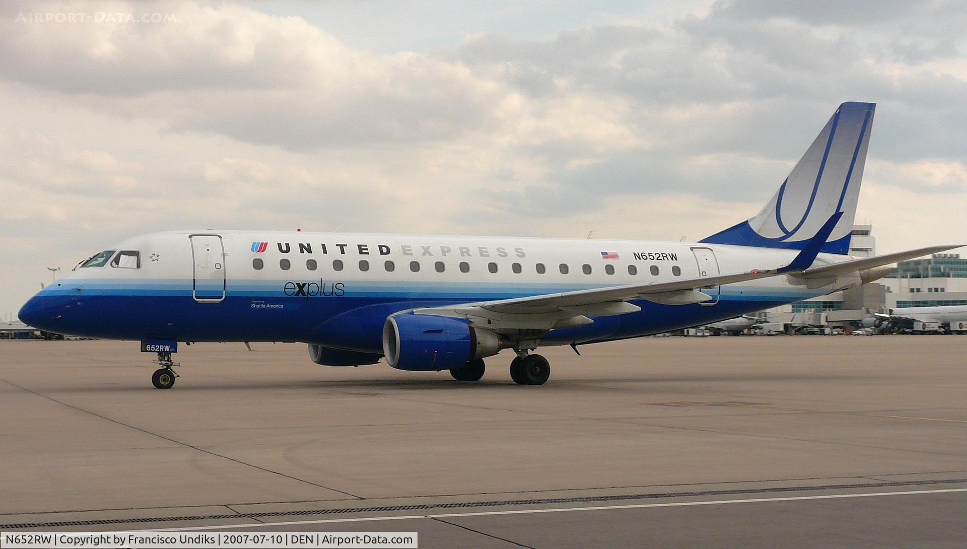 N652RW, 2005 Embraer 170SE (ERJ-170-100SE) C/N 17000075, United Express operated by Shuttle America.