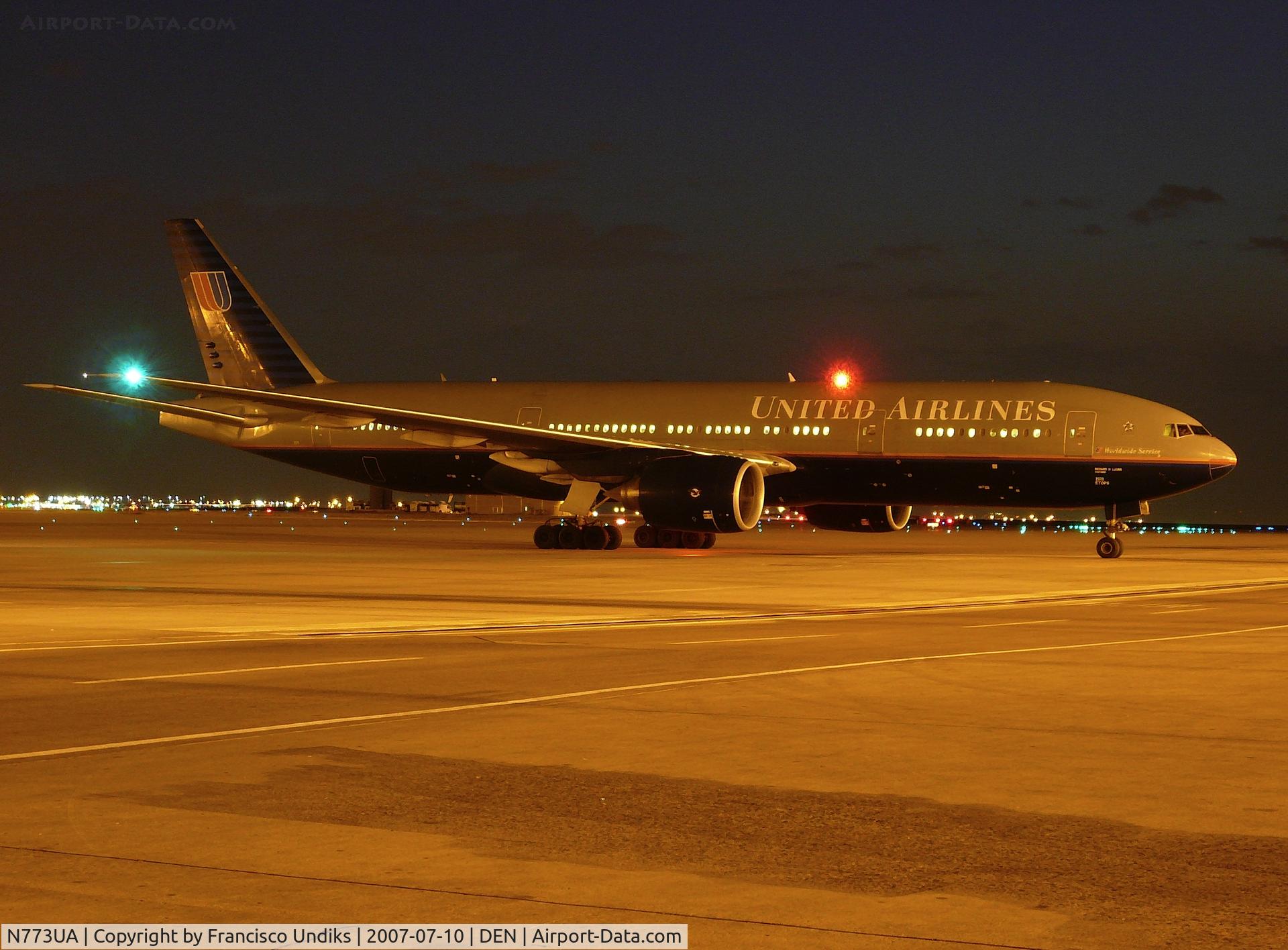 N773UA, 1995 Boeing 777-222 C/N 26929, United Airlines 777 going to hanger.