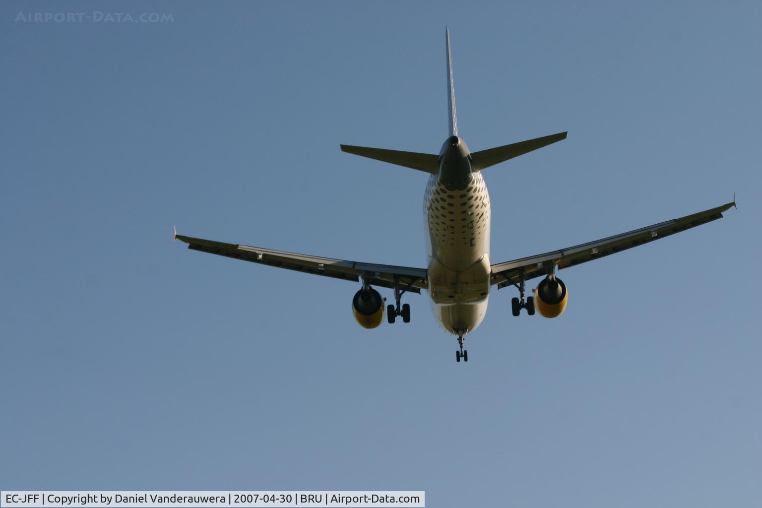 EC-JFF, 2005 Airbus A320-214 C/N 2388, flight  VY5210 is descending to rwy 02