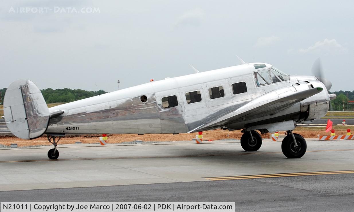 N21011, 1957 Beech E18S C/N BA-292, @PDK