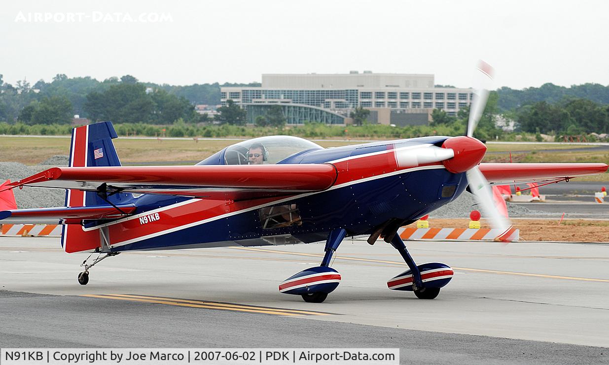 N91KB, 1990 Extra EA-260 C/N 002, @PDK