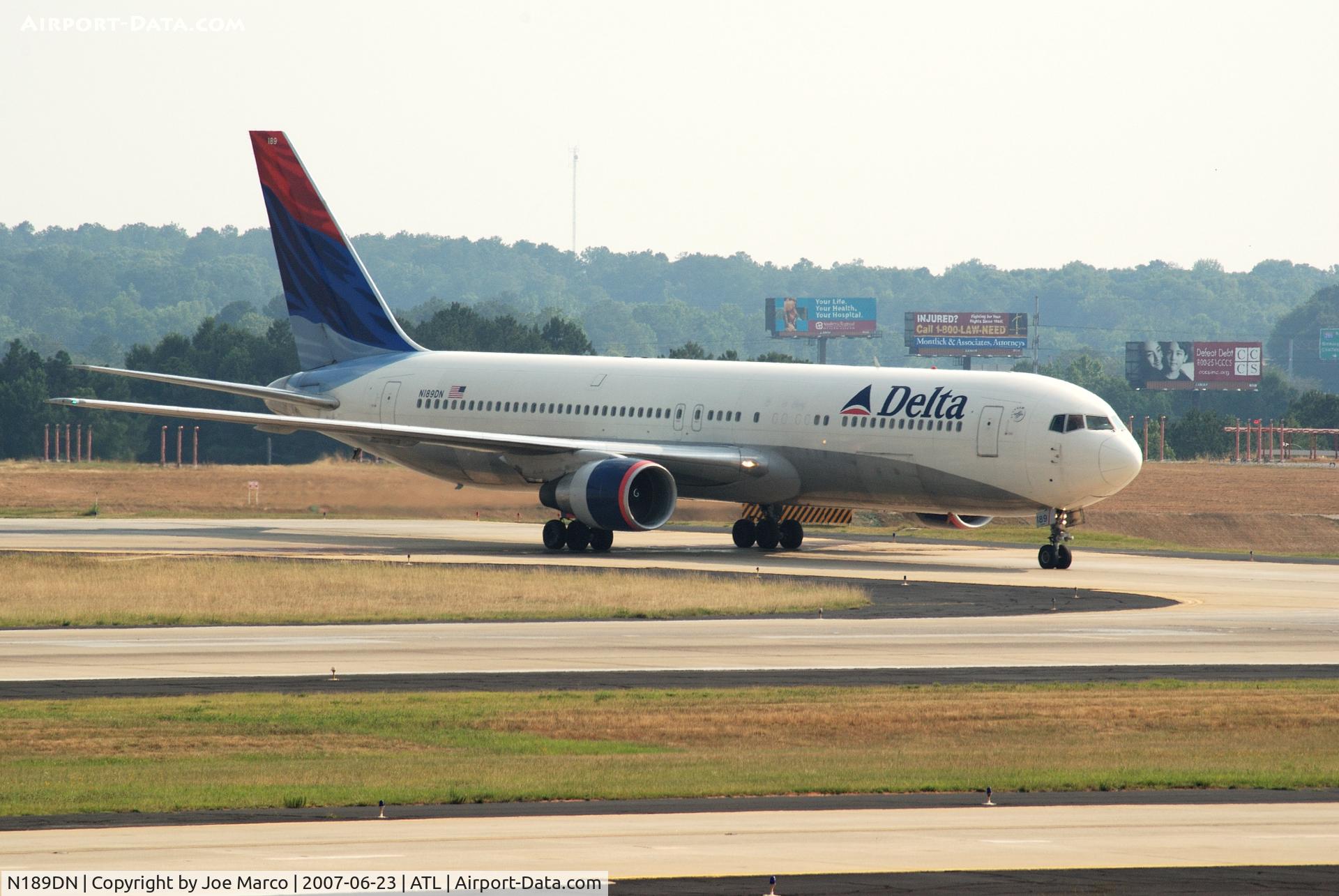 N189DN, 1996 Boeing 767-332 C/N 25990, @ATL