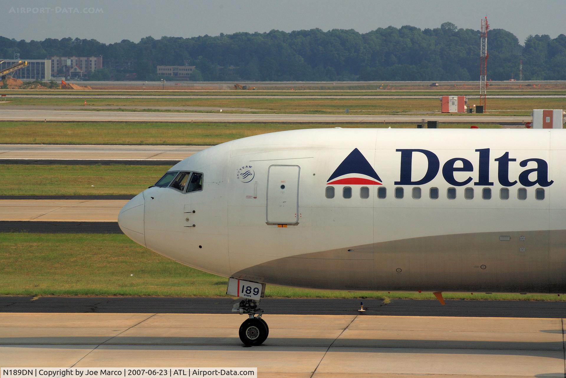 N189DN, 1996 Boeing 767-332 C/N 25990, @ATL