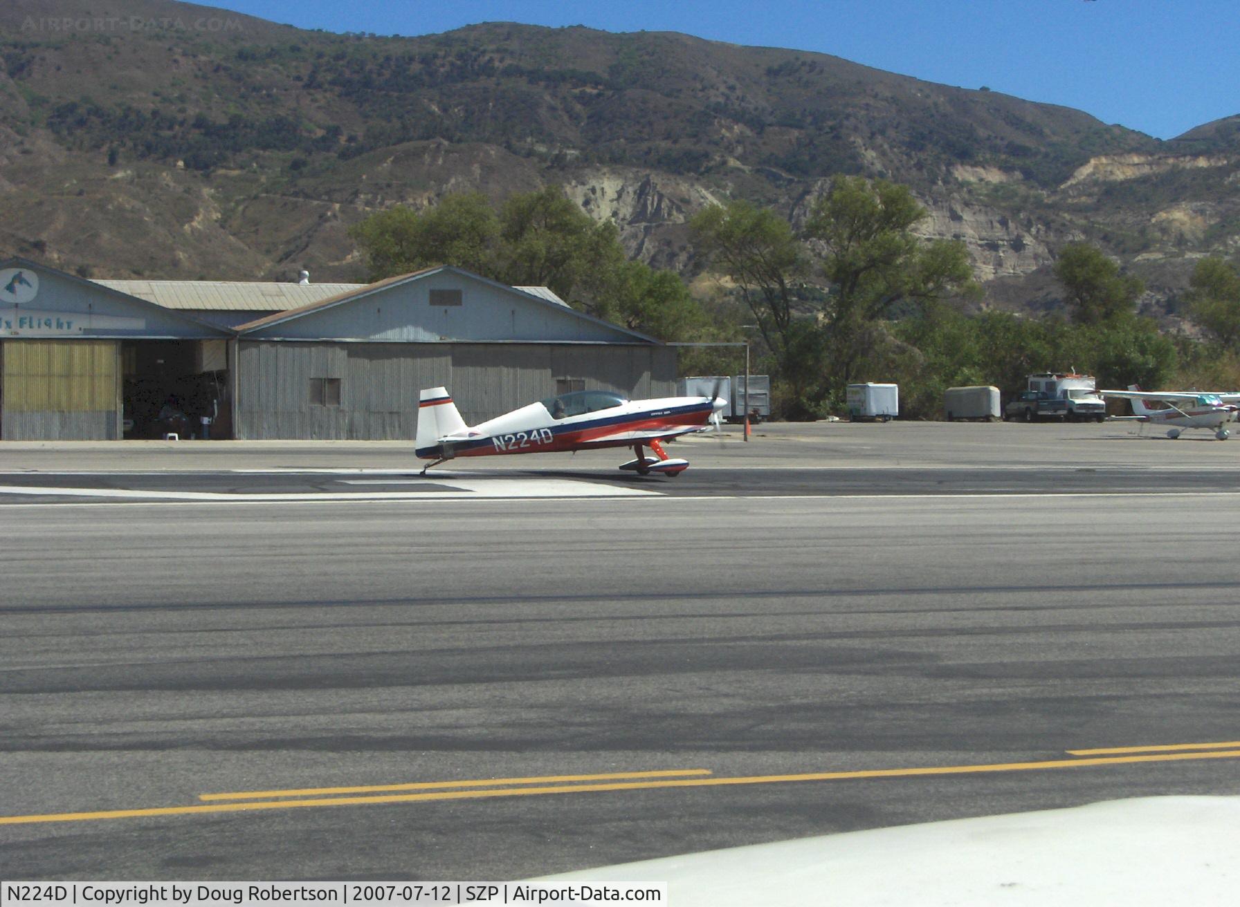 N224D, 1996 Extra EA-300/L C/N 028, 1996 Extra Flugzeugbau Gmbh EA 300L AKROBAT, Lycoming AEIO-540-L1B5 300 Hp, takeoff roll Rwy 22