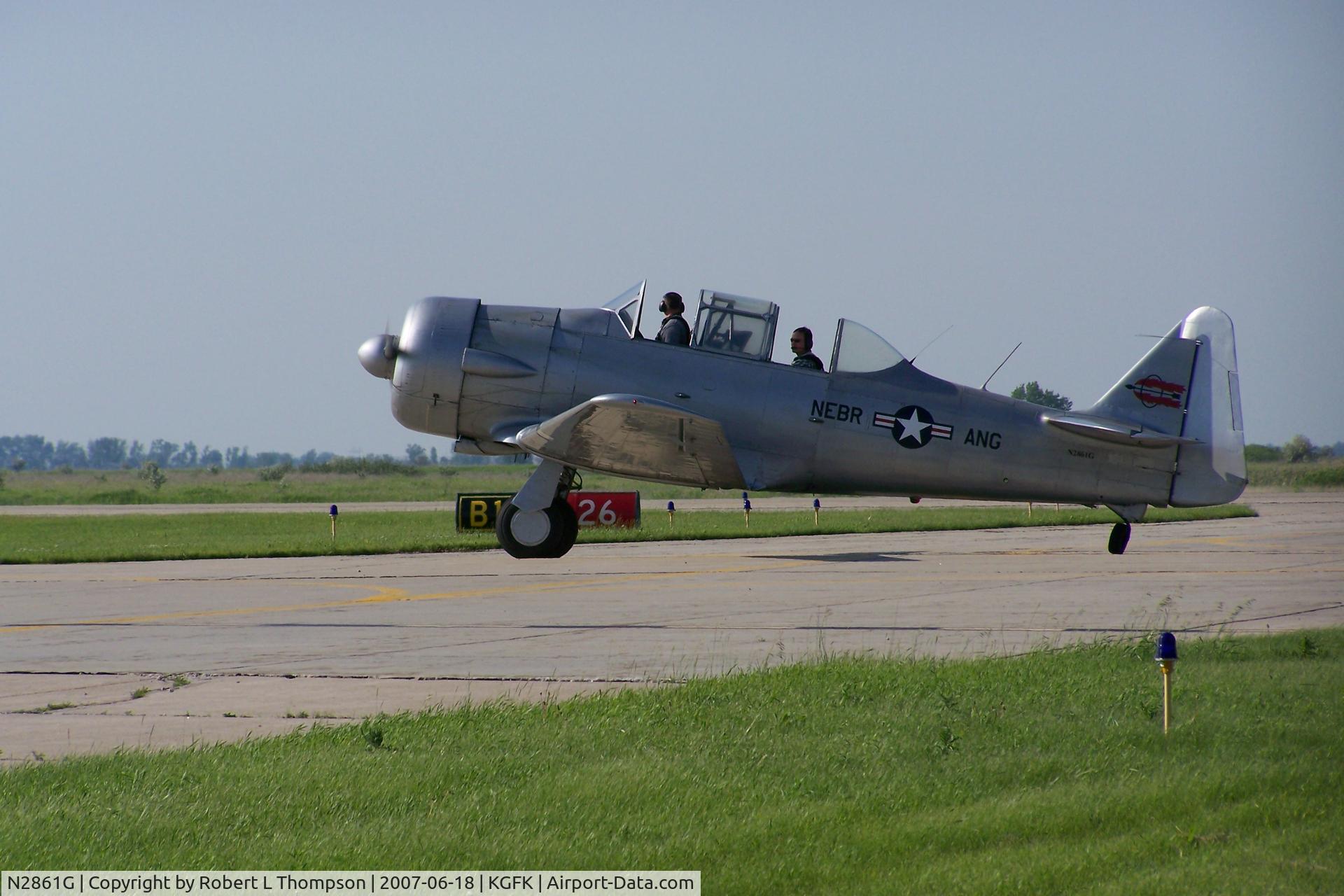 N2861G, North American SNJ-6 Texan C/N 121-43120, Nice Texan that landed into Grand Forks