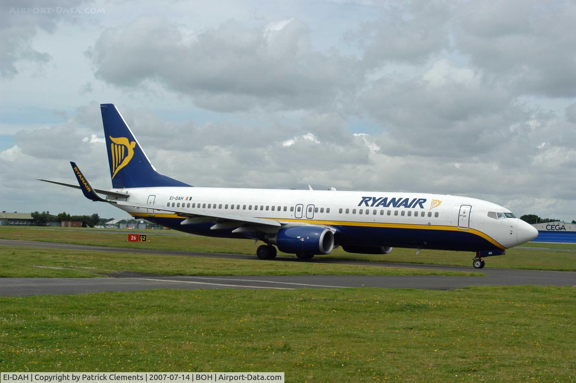 EI-DAH, 2003 Boeing 737-8AS C/N 33546, RYANAIR ON ROUTE TO RUNWAY 26
