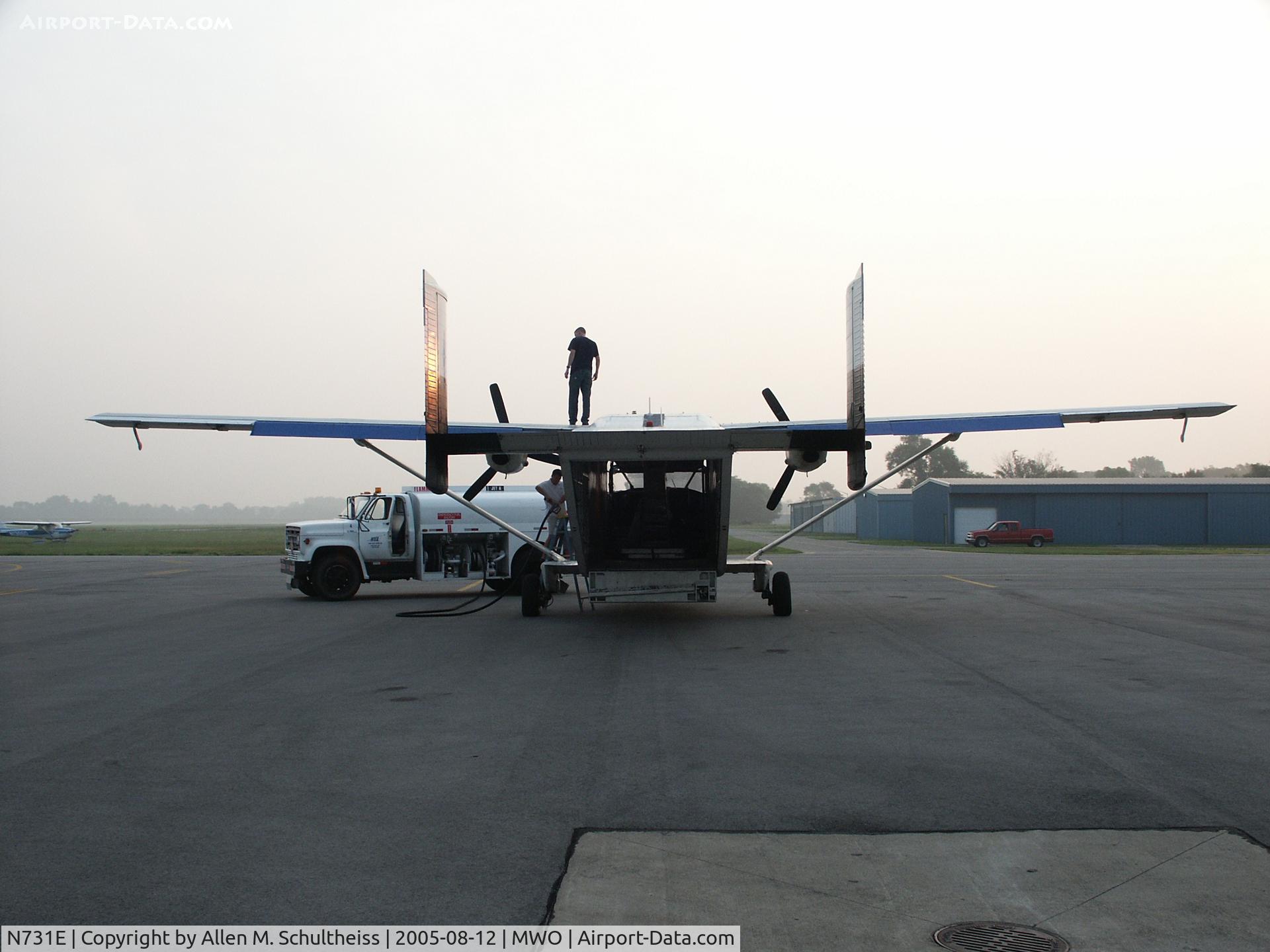 N731E, 1968 Short SC-7 Skyvan 3 C/N SH.1853, Shorts 300 Freighter getting fueled