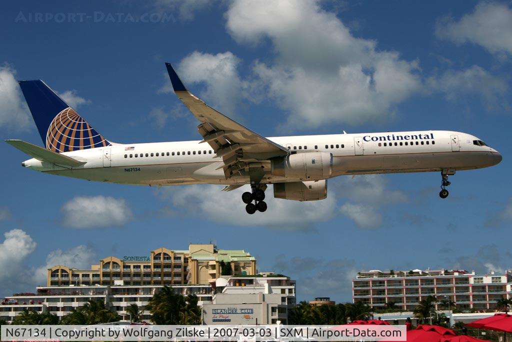 N67134, 1999 Boeing 757-224 C/N 29283, visitor