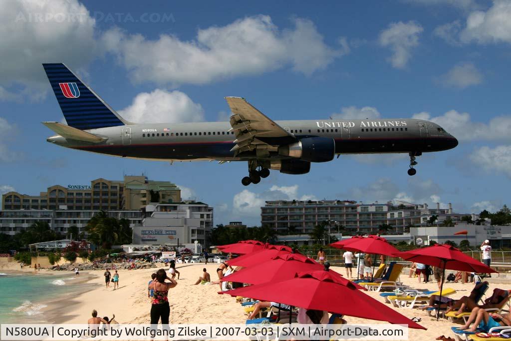 N580UA, 1993 Boeing 757-222 C/N 26698, visitor