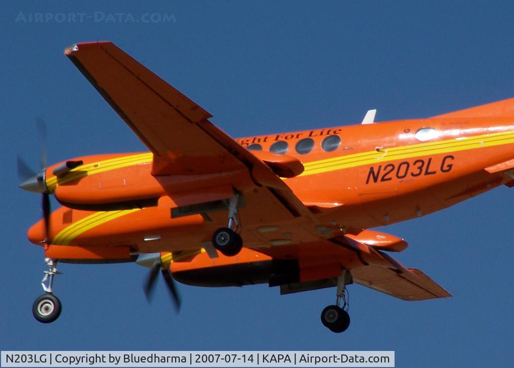 N203LG, 1981 Beech B200 King Air C/N BB-926, Flight for life (landing) at John Little's location.