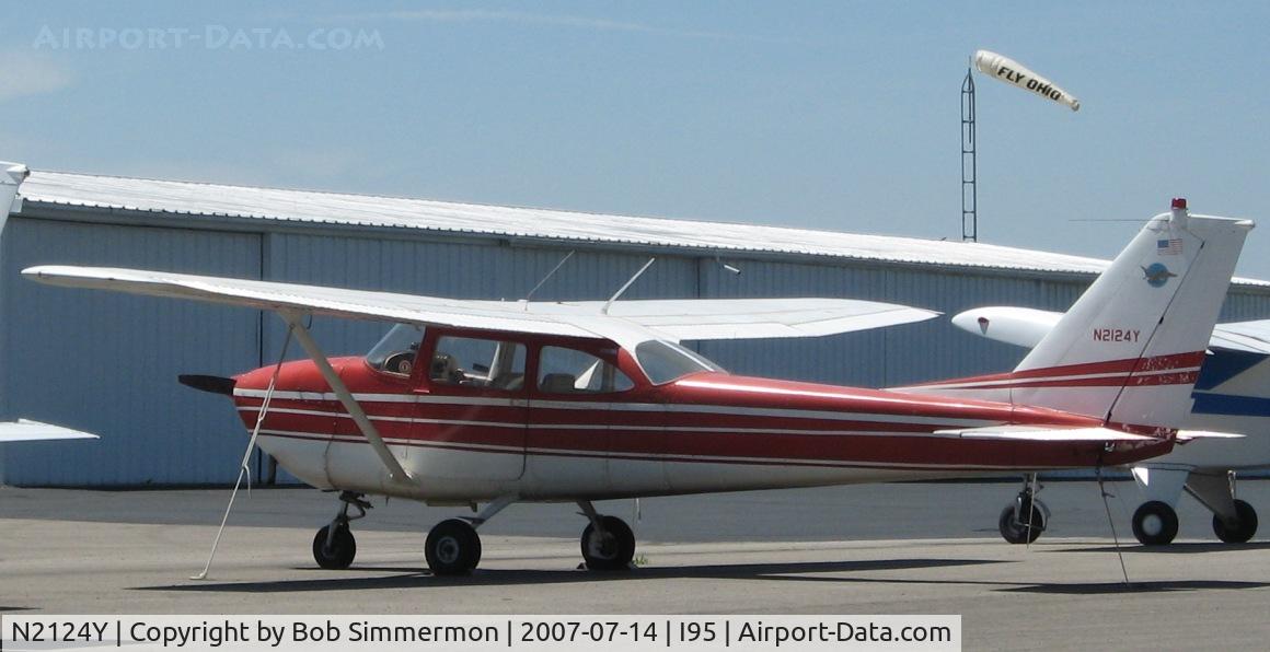 N2124Y, 1962 Cessna 172D C/N 17249624, On the ramp at Hardin County (Kenton, OH)