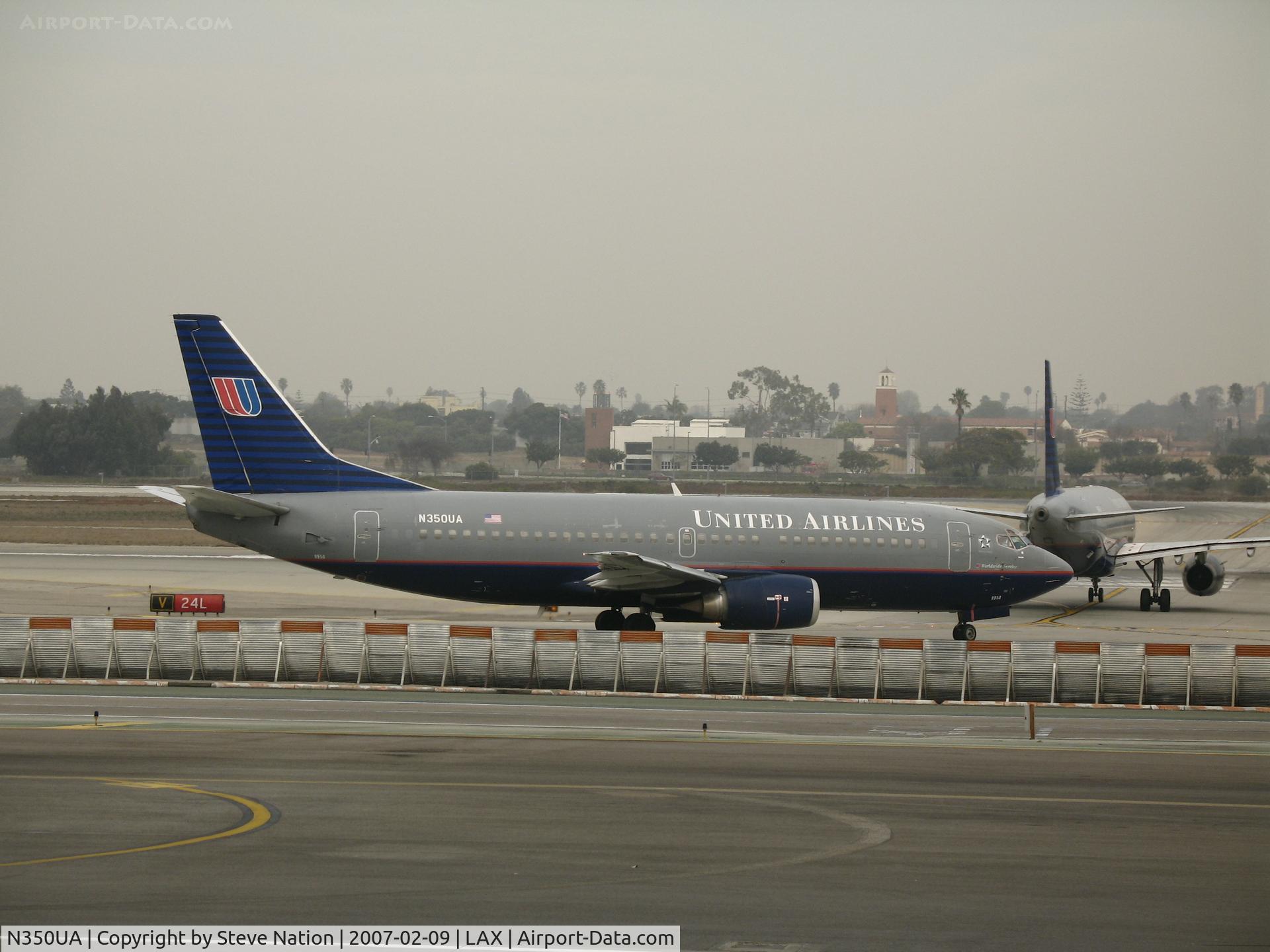 N350UA, 1989 Boeing 737-322 C/N 24301, United 737-322 taxying @ LAX