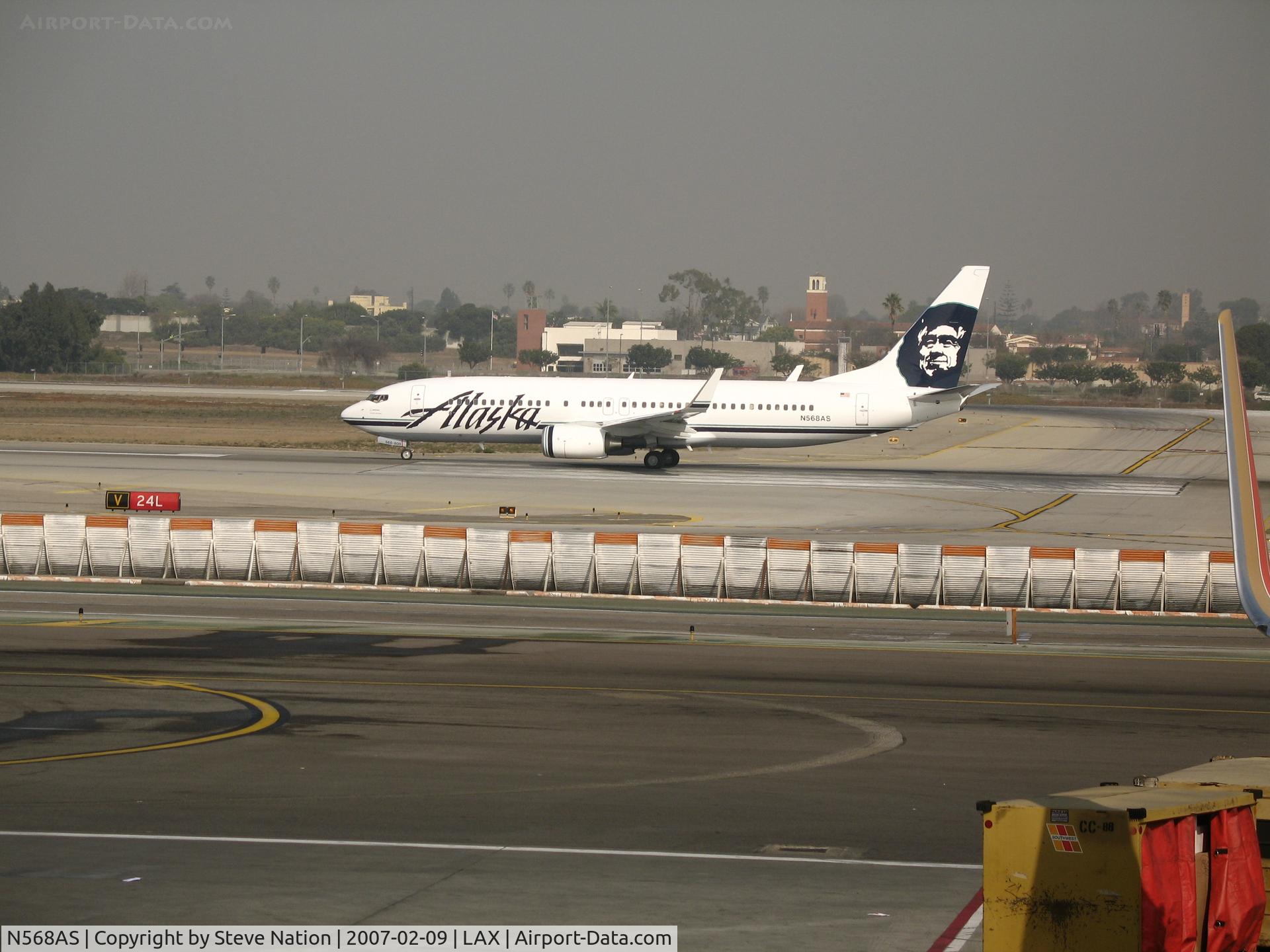 N568AS, 2007 Boeing 737-890 C/N 35183, Alaska 737-890 rolling @ LAX