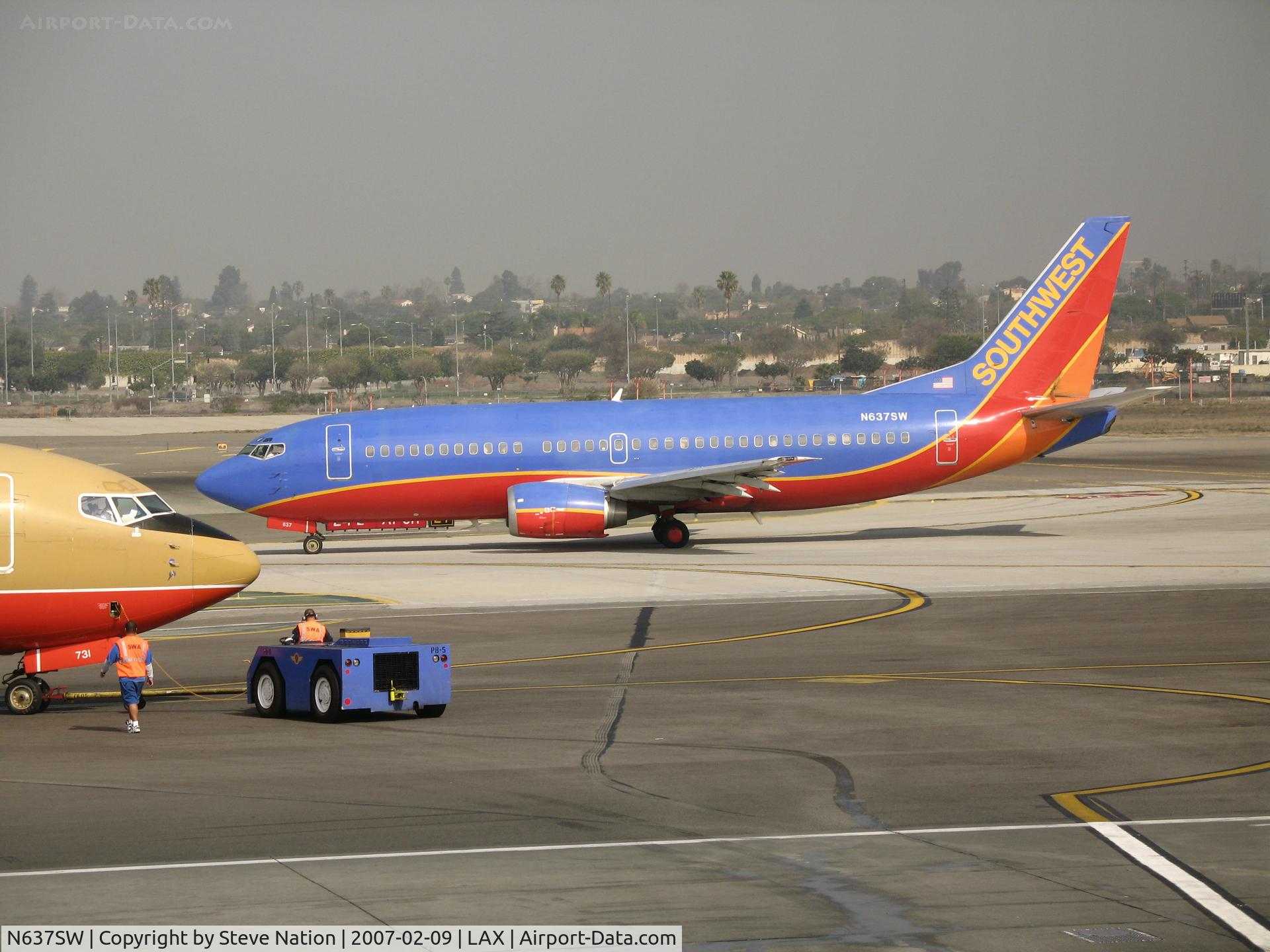 N637SW, 1996 Boeing 737-3H4 C/N 27710, Southwest 737-3H4 in new colors taxying @ LAX