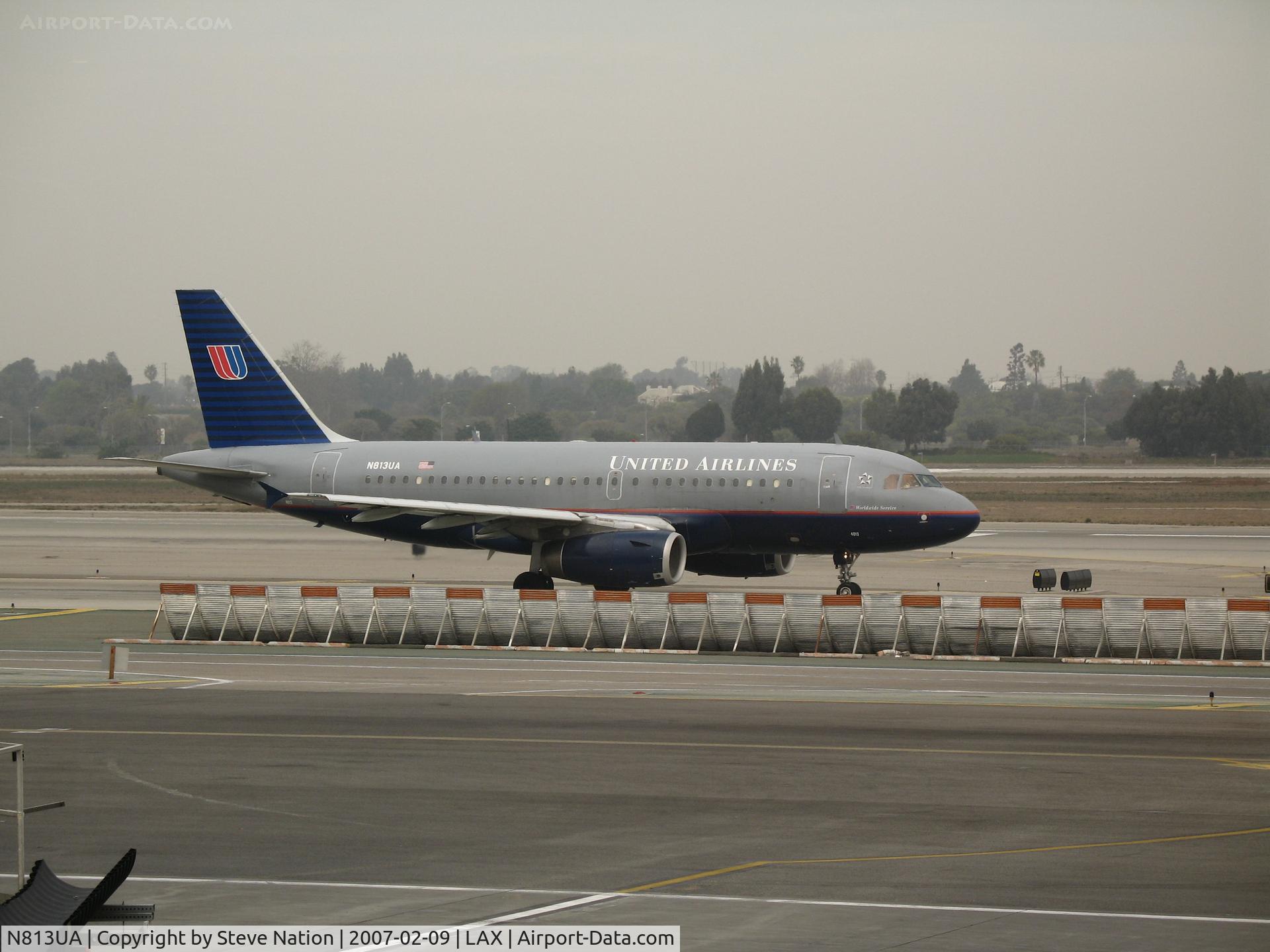 N813UA, 1998 Airbus A319-131 C/N 858, United A319-131 in old colors taxying @ LAX