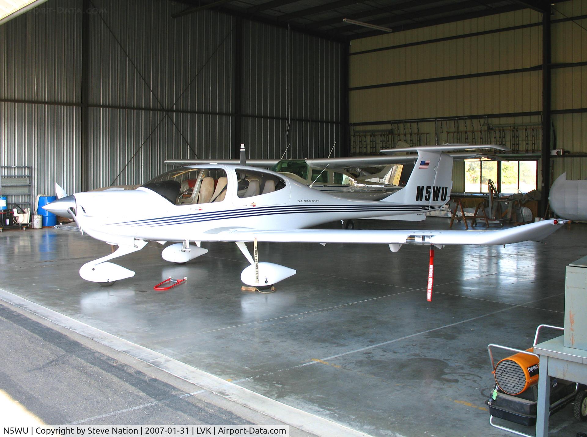 N5WU, 2004 Diamond DA-40 Diamond Star C/N 40.400, Diamond West LLC DA 40 @ Livermore Municipal Airport, CA
