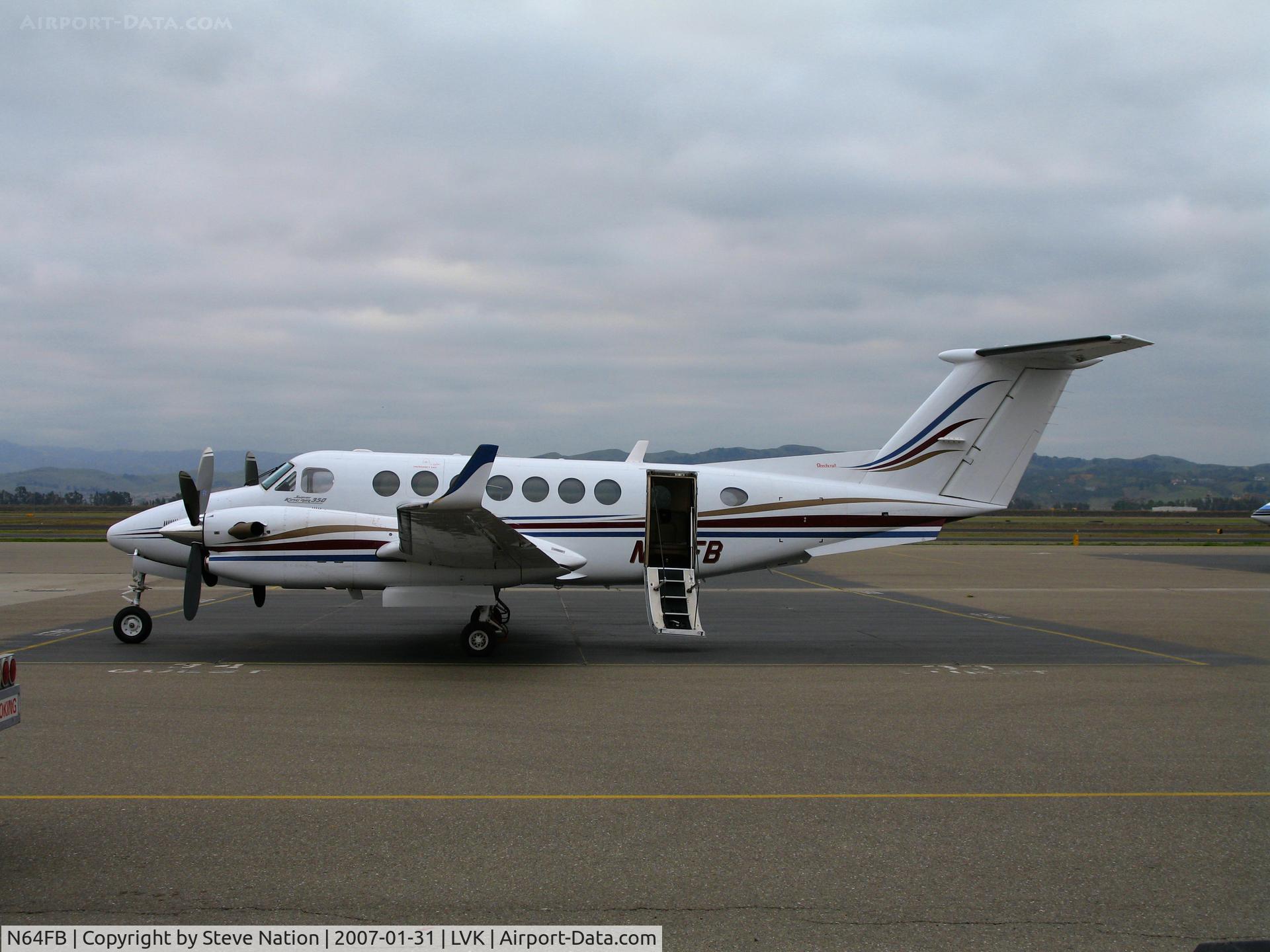 N64FB, 2000 Raytheon Aircraft Company B300 C/N FL-308, Fremont (CA) Bank Raytheon King Air B300 @ Livermore Municipal Airport, CA