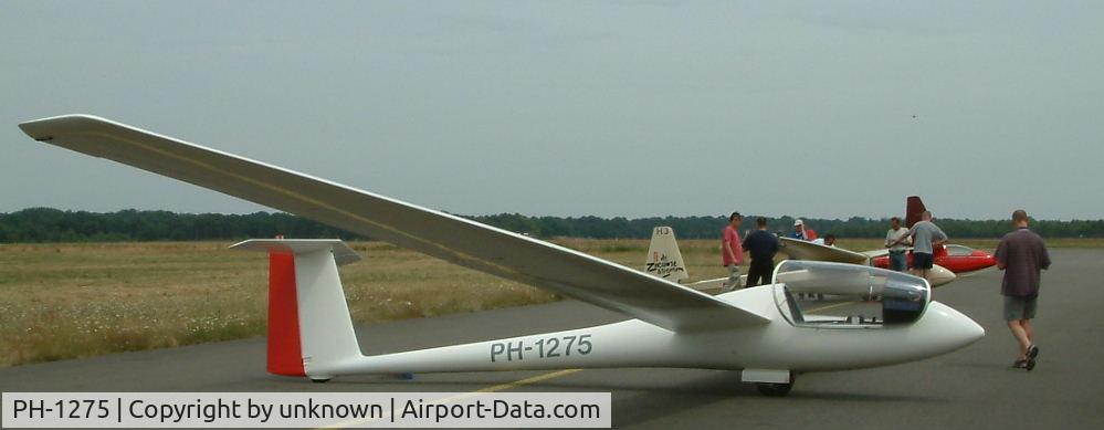 PH-1275, Schempp-Hirth Nimbus 2 C/N 83, planre