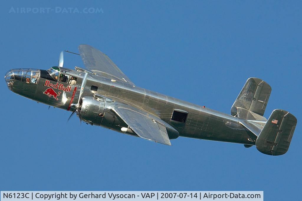 N6123C, 1945 North American B-25J-30-NC Mitchell Mitchell C/N 108-47647, Air Challange 2007
